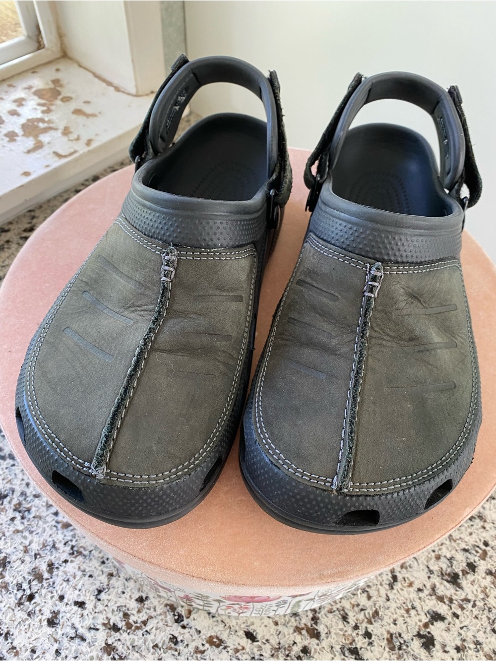 CROCS Men’s Yukon Mesa Clogs 9